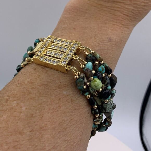 Purse, handbag, EUC, quilted turquoise vegan patent leather, holds phone - Picture 13 of 16